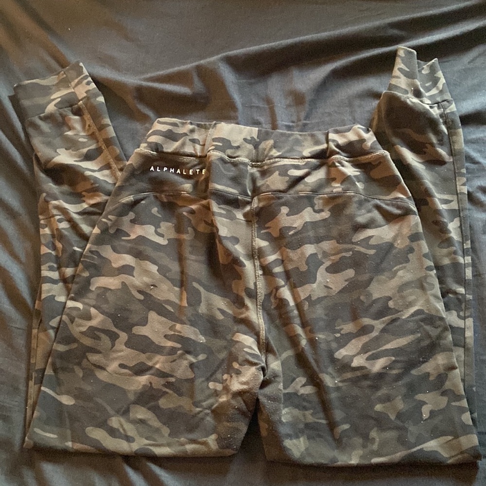 Camo Joggers - Picture 5 of 6